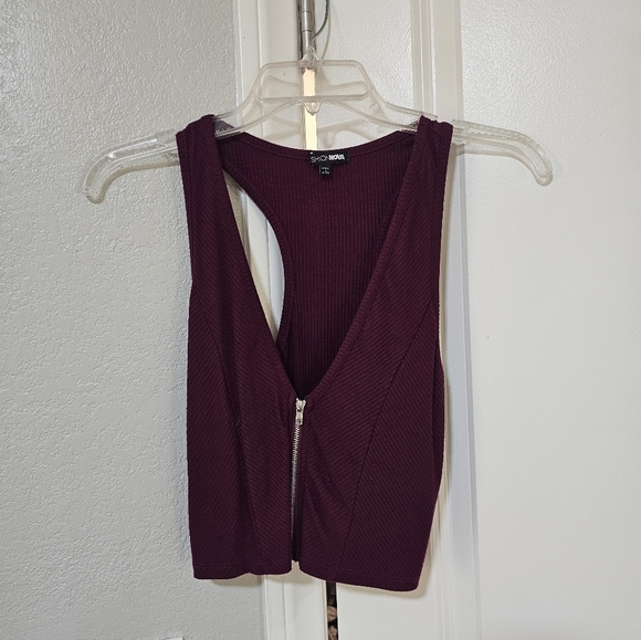 Fashion Nova Burgundy Crop Top, Zipper Front - Picture 4 of 6